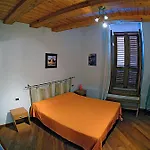 Casa Briciole 1 E 2 *